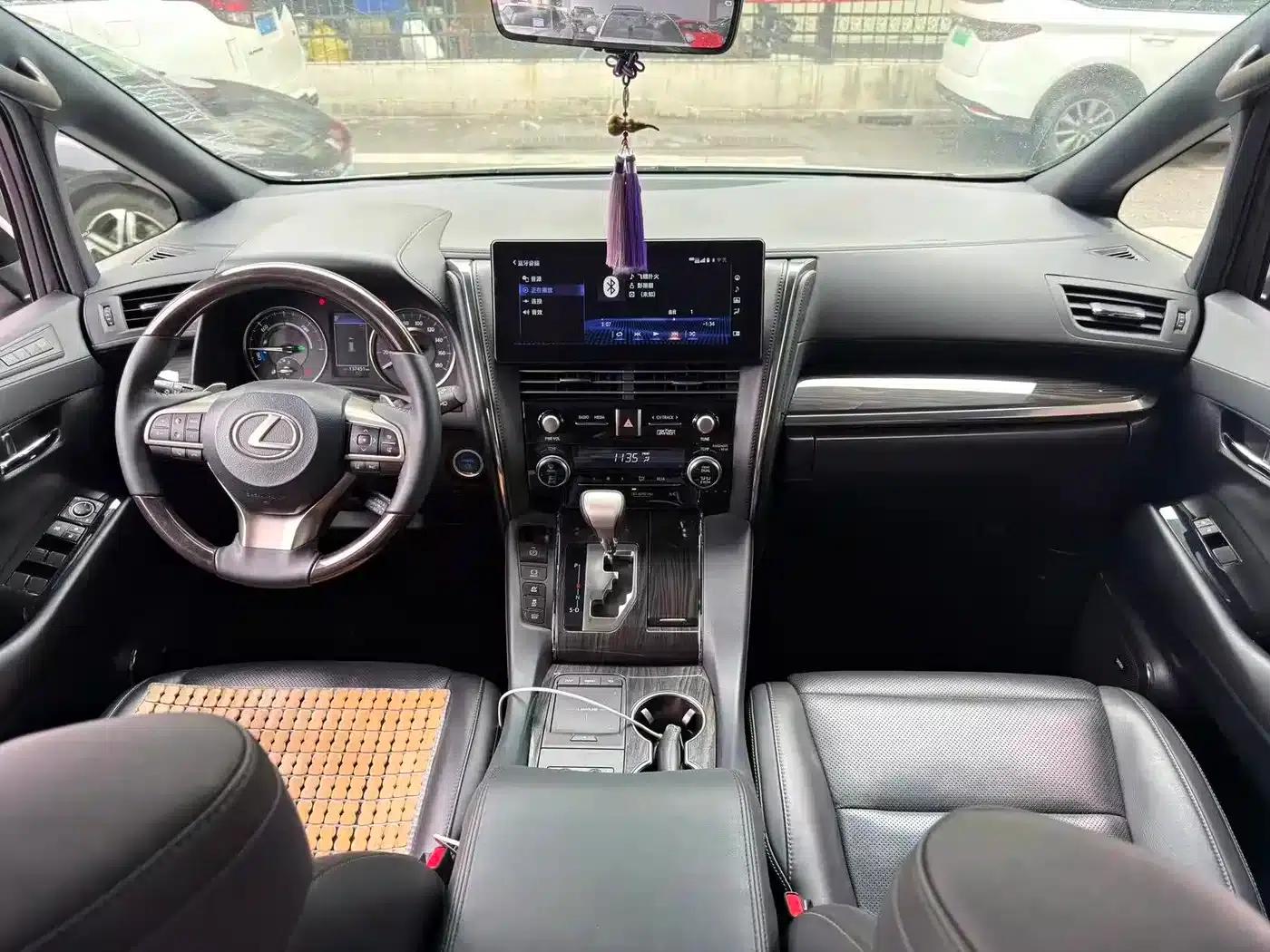 Lexus LM 2020 300h 7-Seat Elegant Edition — миниатюра 10