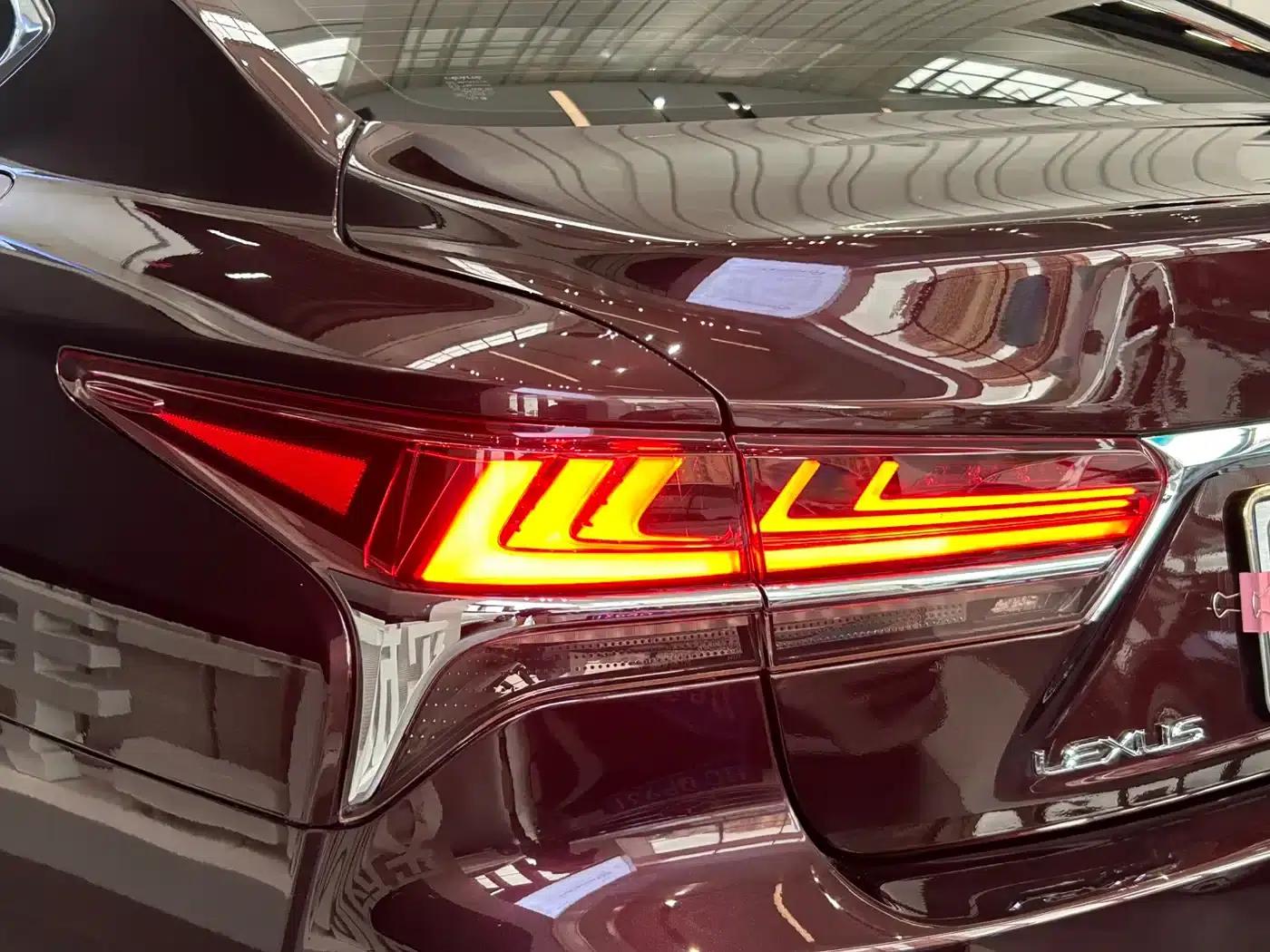 Lexus LS 2018 500h Executive Edition (China V emission standard) — миниатюра 12