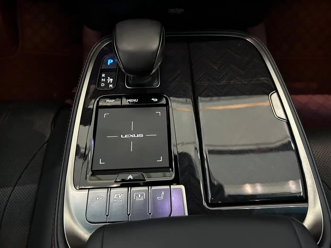 Lexus LS 2018 500h Executive Edition (China V emission standard) — миниатюра 28
