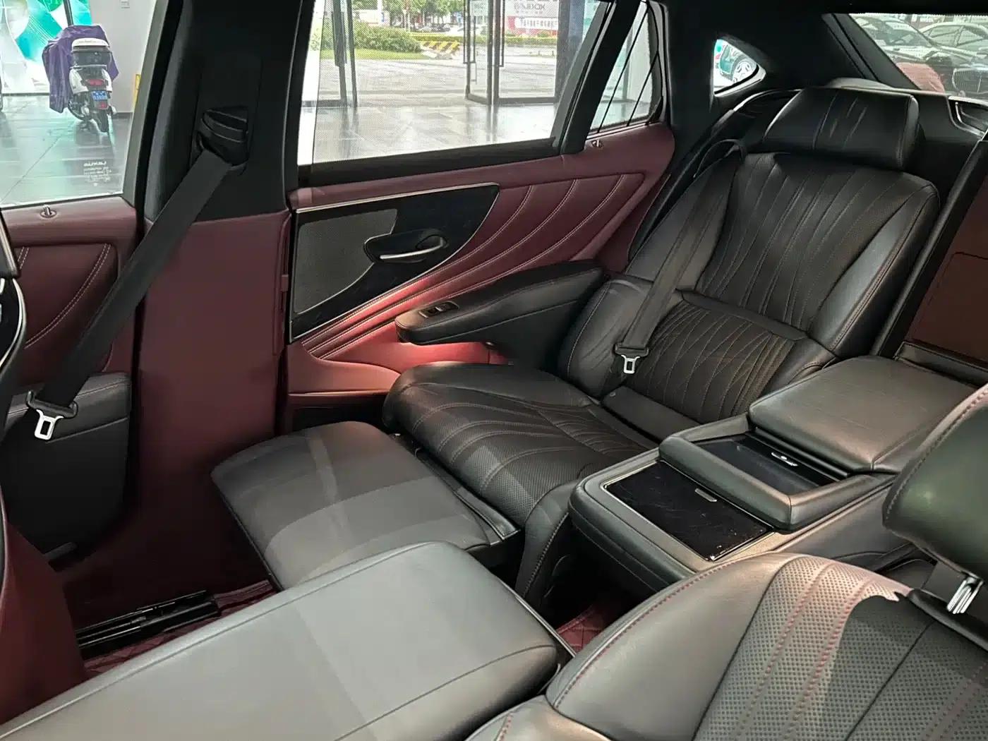 Lexus LS 2018 500h Executive Edition (China V emission standard) — миниатюра 31