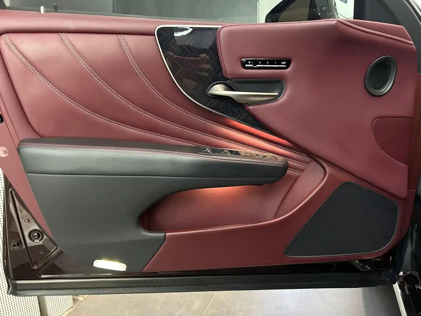Lexus LS 2018 500h Executive Edition (China V emission standard) — миниатюра 8