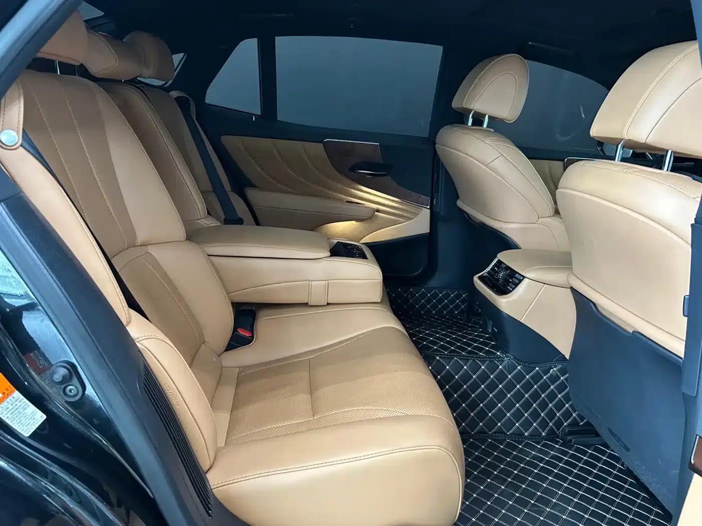 Lexus LS 2021 500h Premium Edition — миниатюра 15