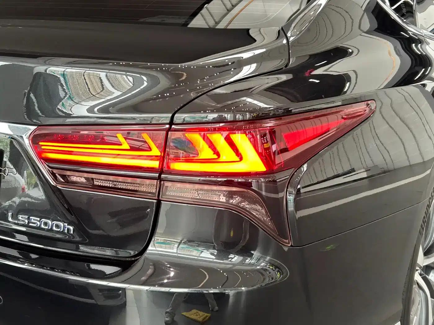 Lexus LS 2021 500h Premium Edition — миниатюра 19
