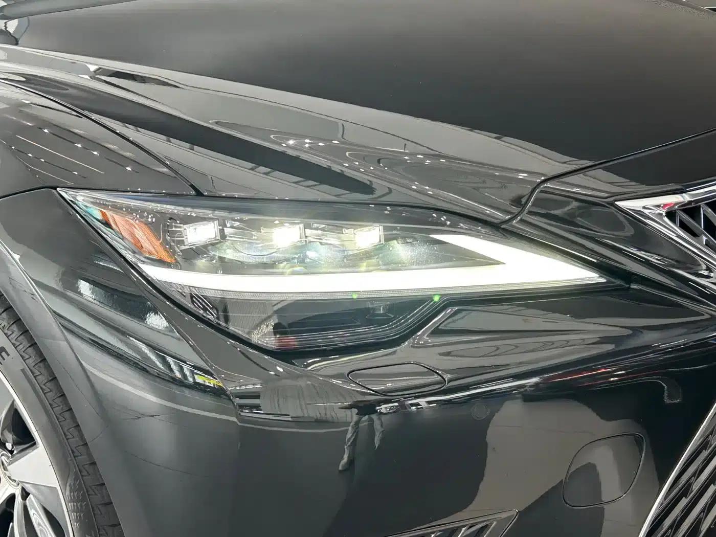 Lexus LS 2021 500h Premium Edition — миниатюра 22