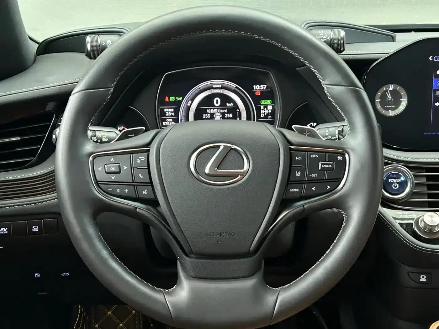 Lexus LS 2021 500h Premium Edition — миниатюра 28