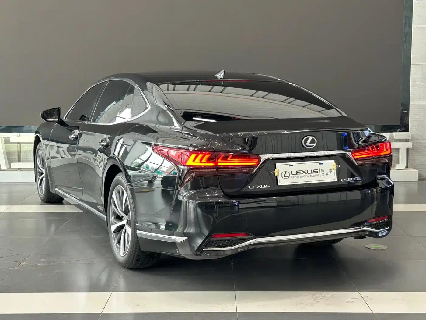 Lexus LS 2021 500h Premium Edition — миниатюра 5