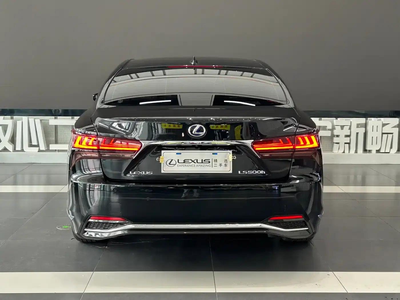Lexus LS 2021 500h Premium Edition — миниатюра 6