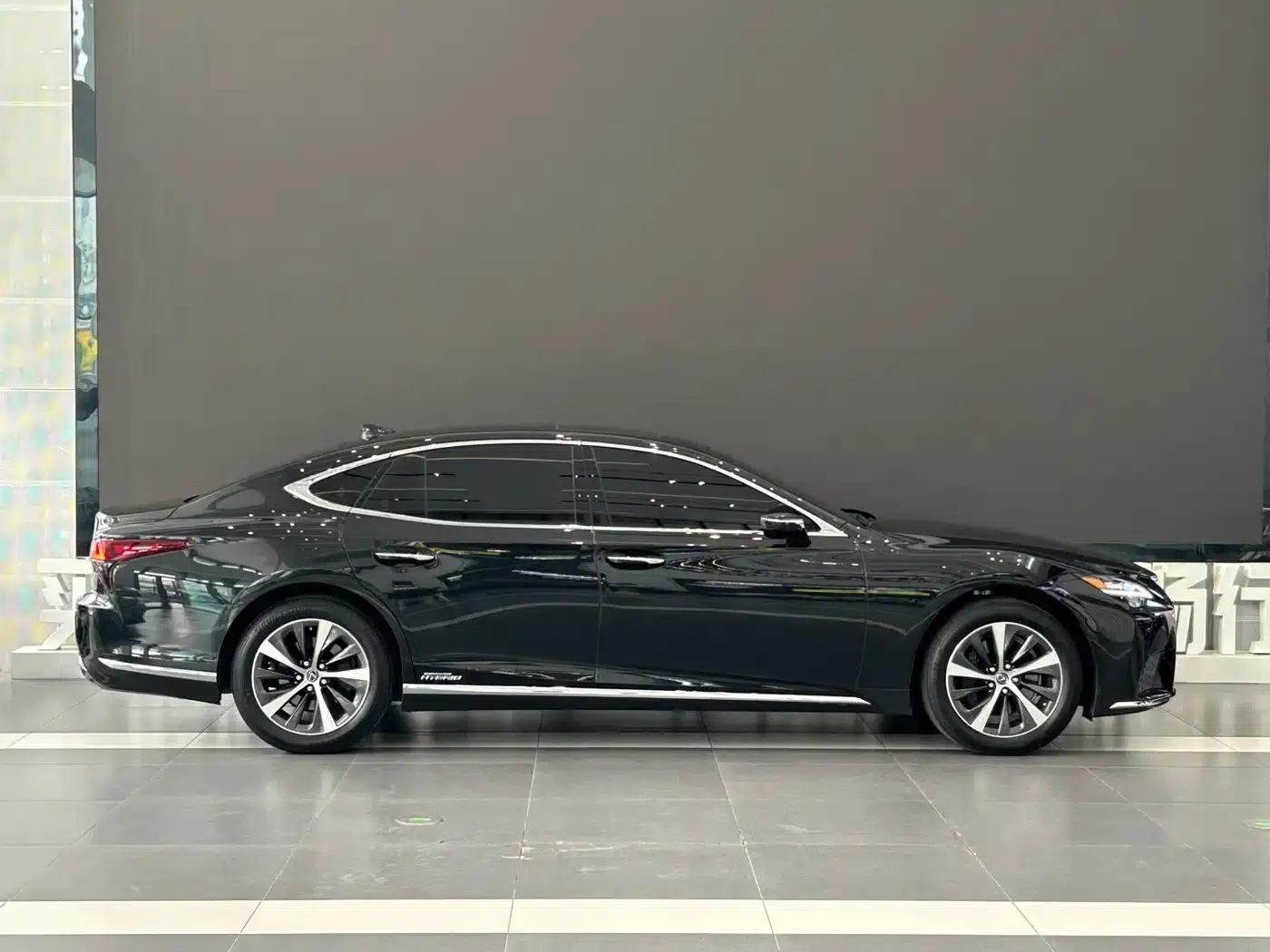 Lexus LS 2021 500h Premium Edition — миниатюра 7