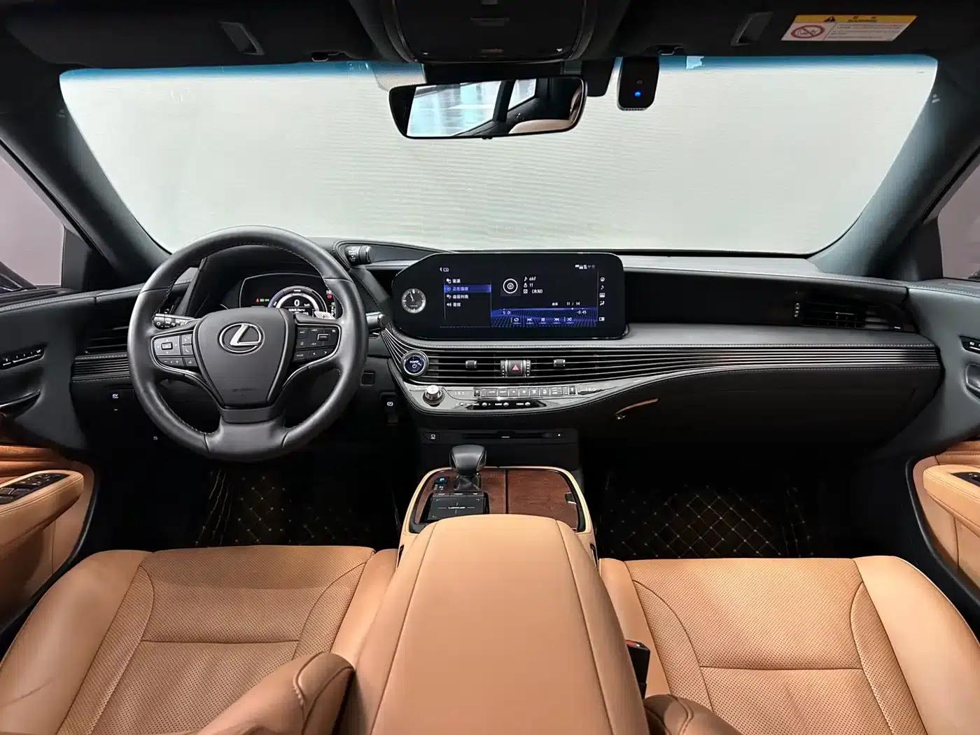 Lexus LS 2021 500h Premium Edition — миниатюра 8