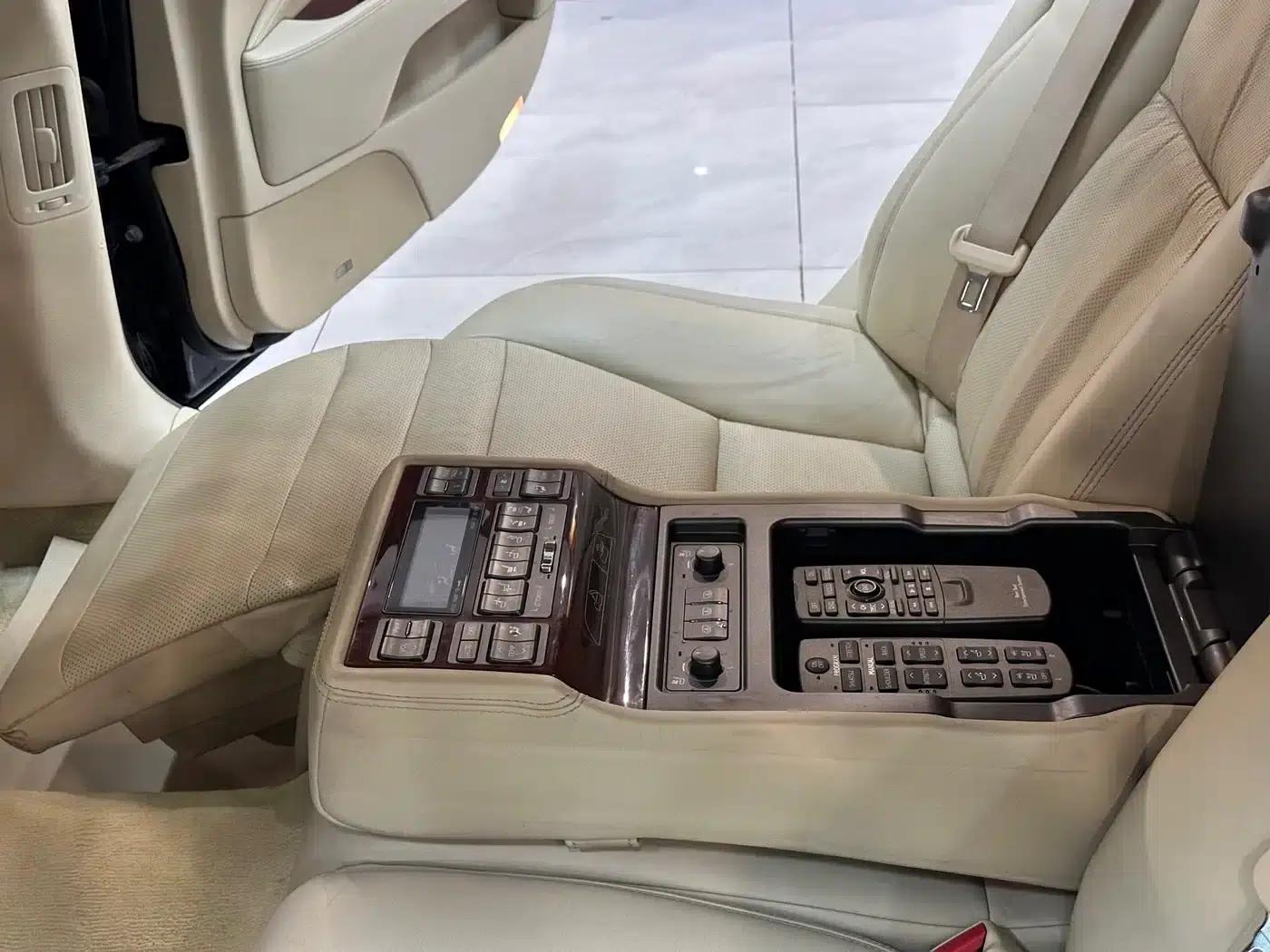 Lexus LS 2010 460L Premium Edition — миниатюра 12