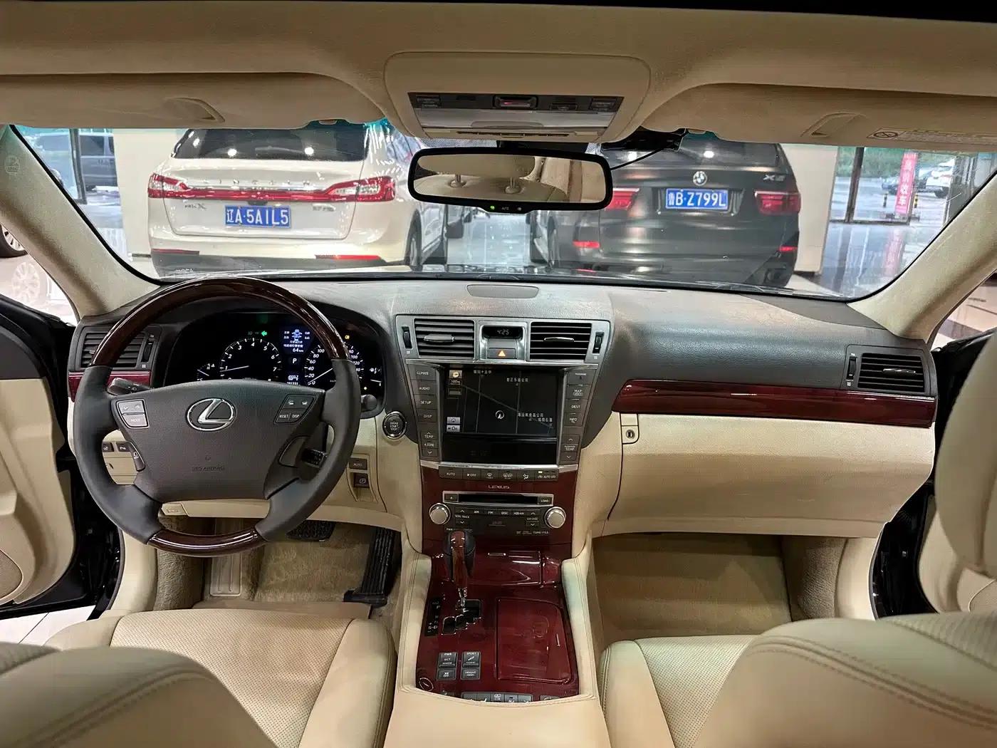 Lexus LS 2010 460L Premium Edition — миниатюра 16