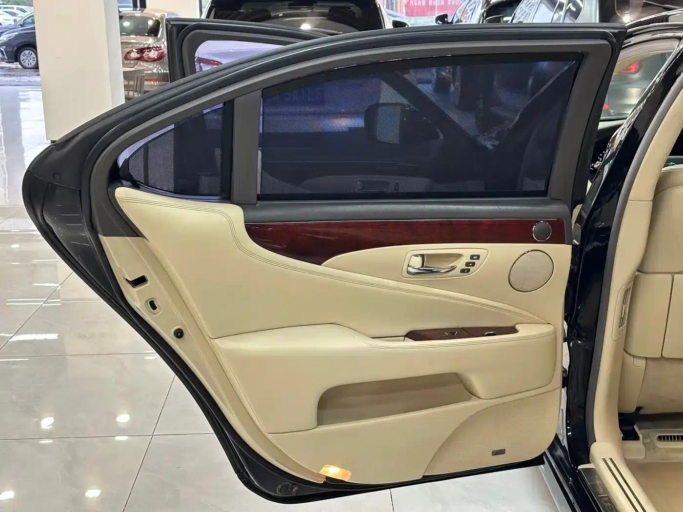 Lexus LS 2010 460L Premium Edition — миниатюра 17