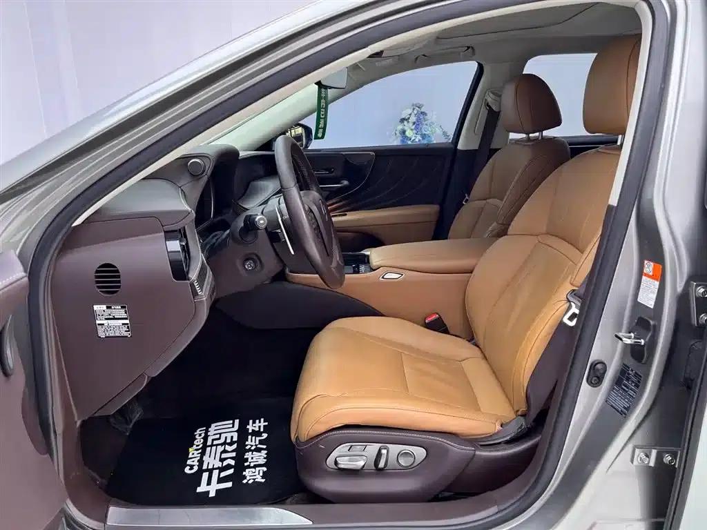 Lexus LS 2020 500h Premium Edition (China VI Emission Standard) — миниатюра 14