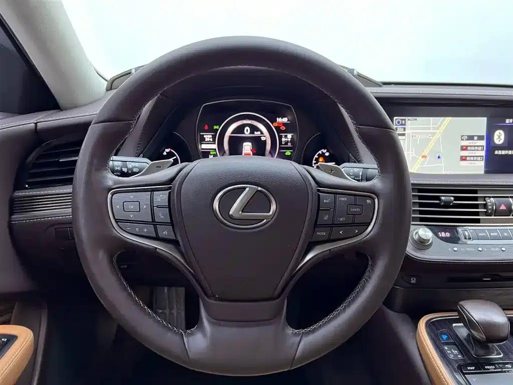 Lexus LS 2020 500h Premium Edition (China VI Emission Standard) — миниатюра 20