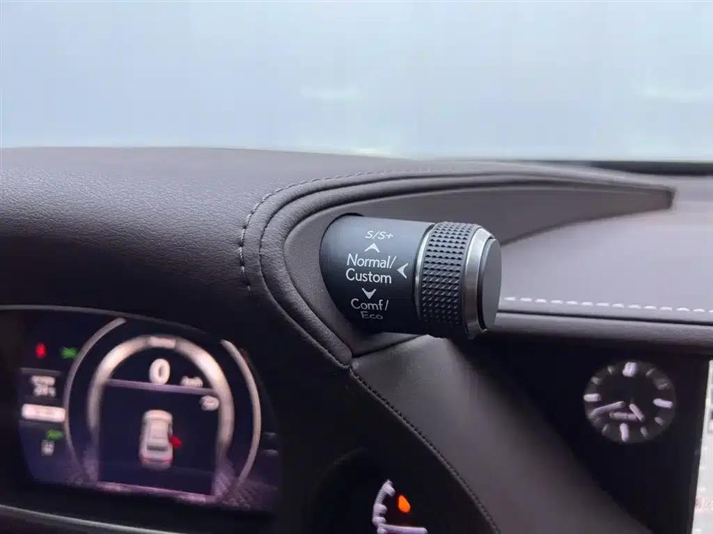 Lexus LS 2020 500h Premium Edition (China VI Emission Standard) — миниатюра 22