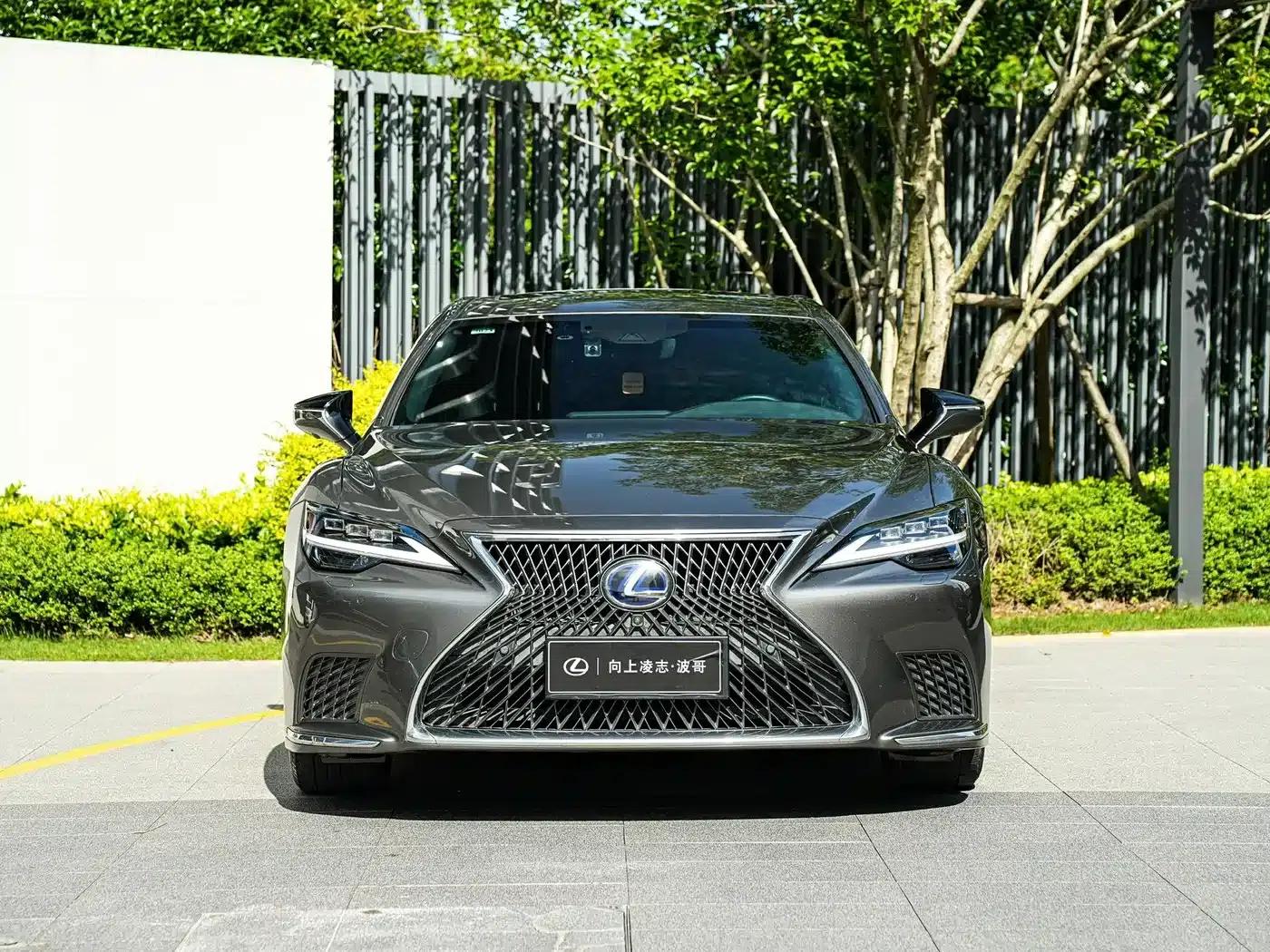 Lexus LS 2021 500h Premium Edition — миниатюра 2