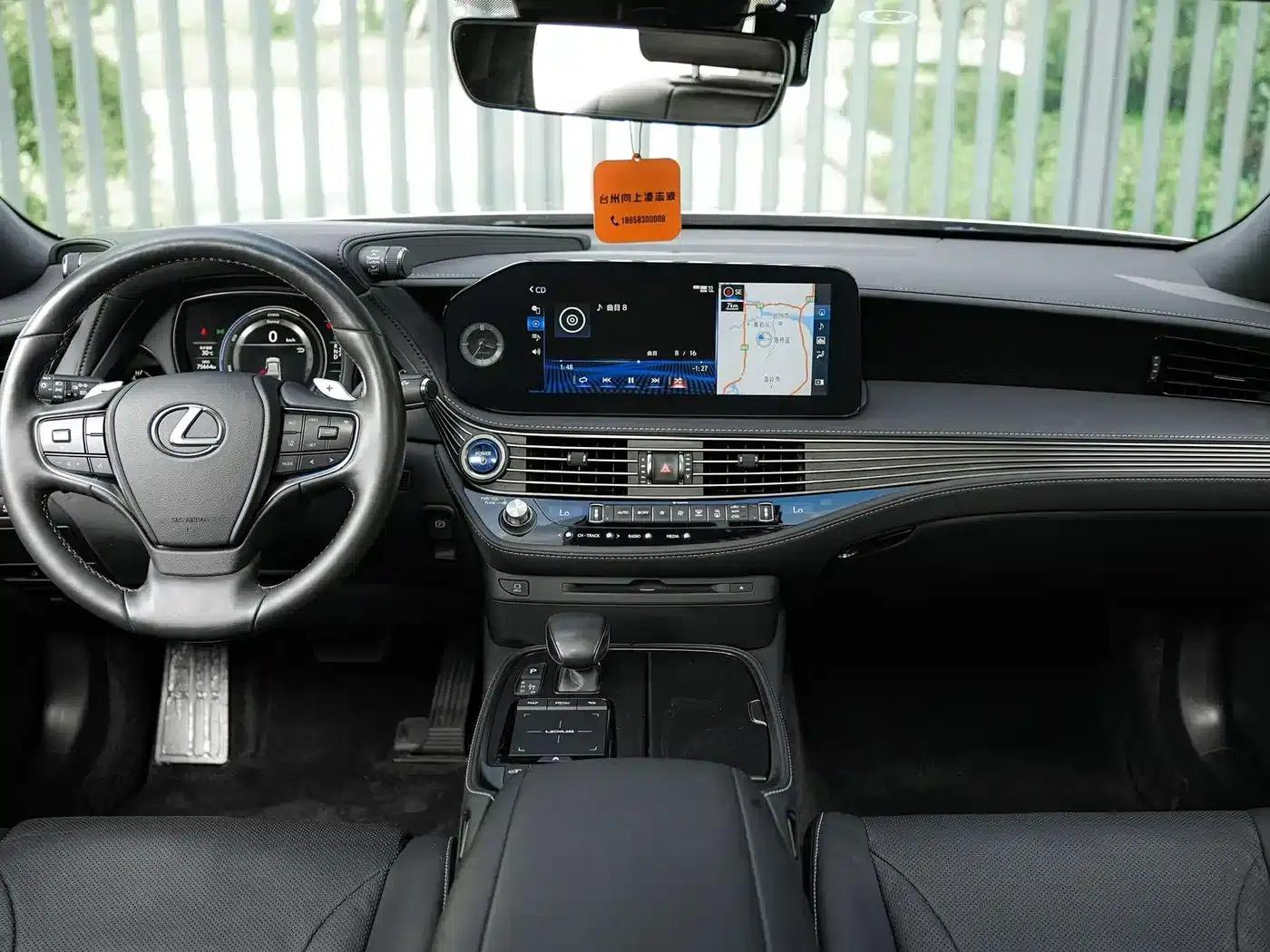 Lexus LS 2021 500h Premium Edition — миниатюра 15