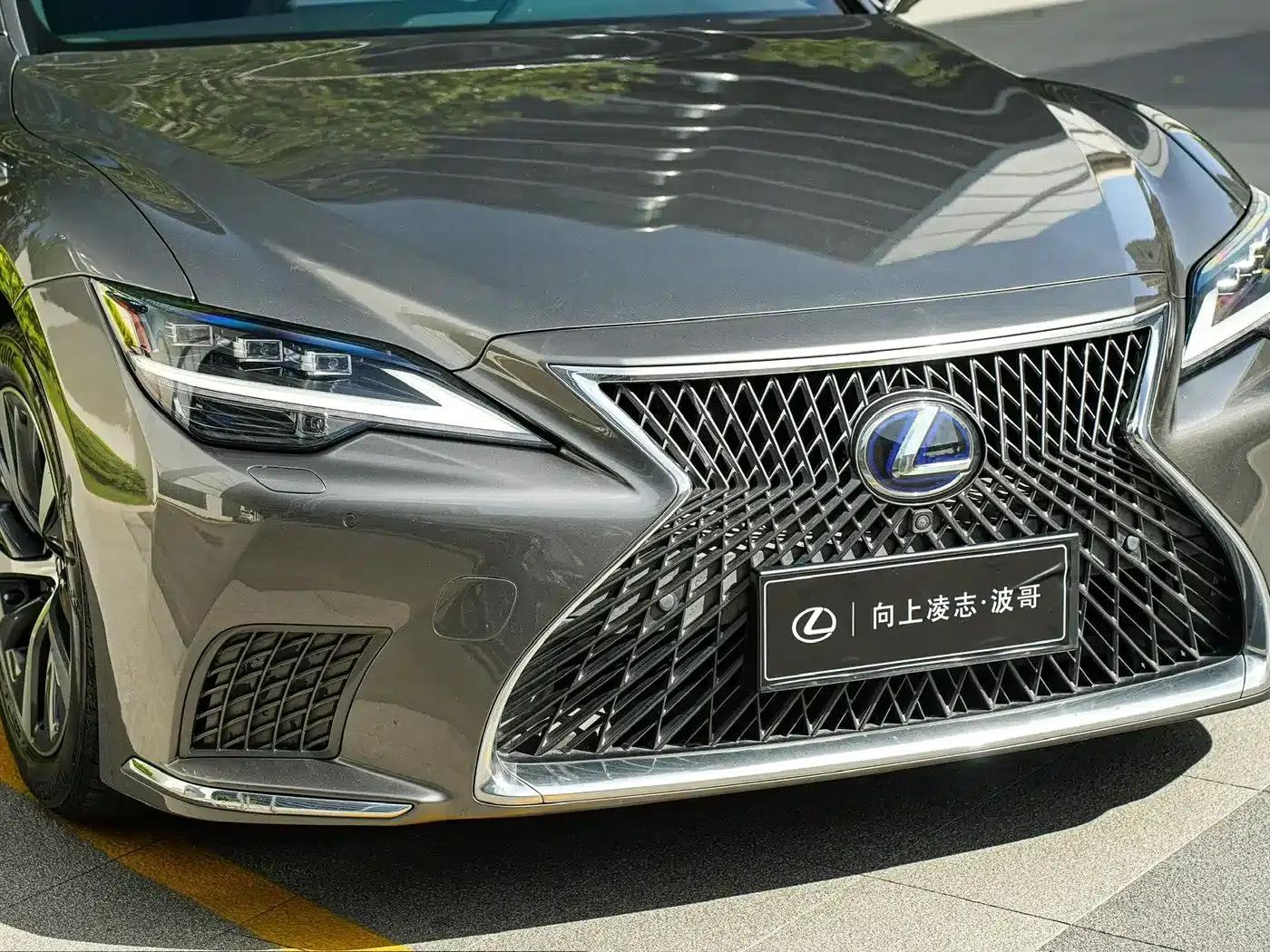 Lexus LS 2021 500h Premium Edition — миниатюра 7