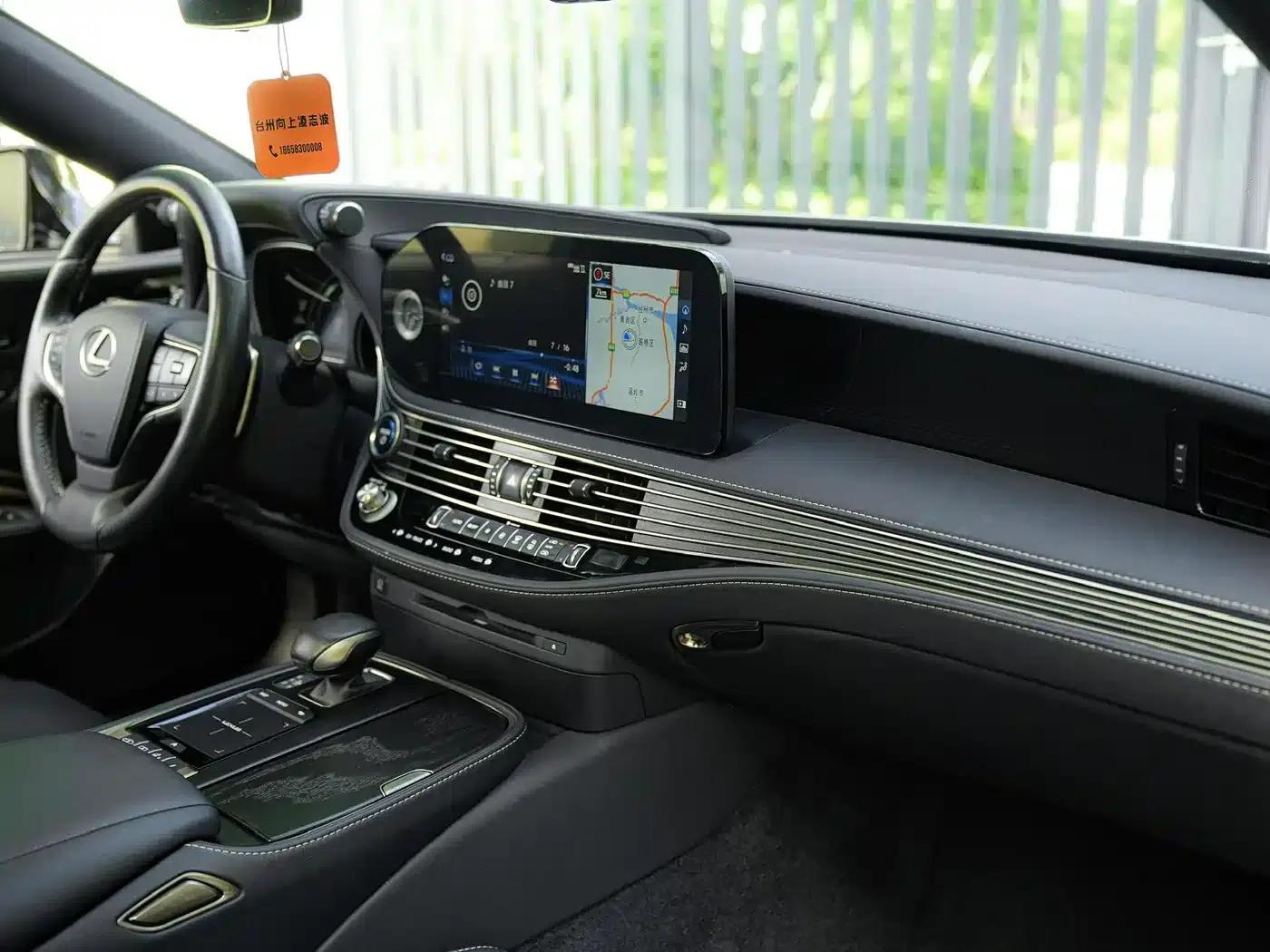Lexus LS 2021 500h Premium Edition — миниатюра 8