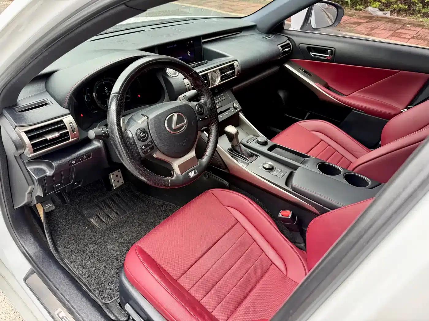 Lexus IS 2015 200t F SPORT — миниатюра 13
