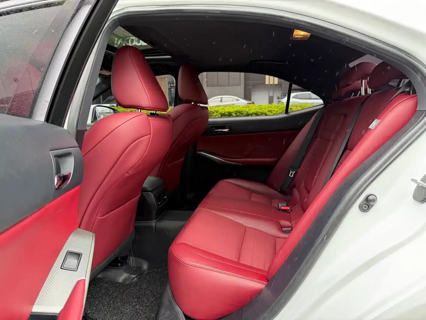 Lexus IS 2015 200t F SPORT — миниатюра 18