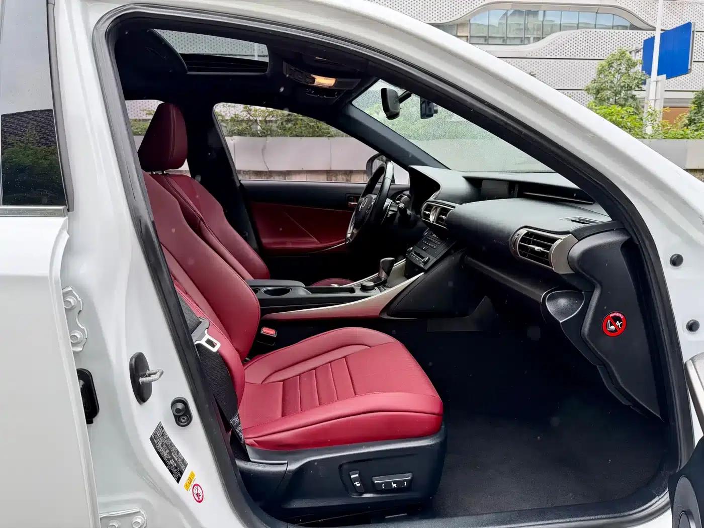 Lexus IS 2015 200t F SPORT — миниатюра 19