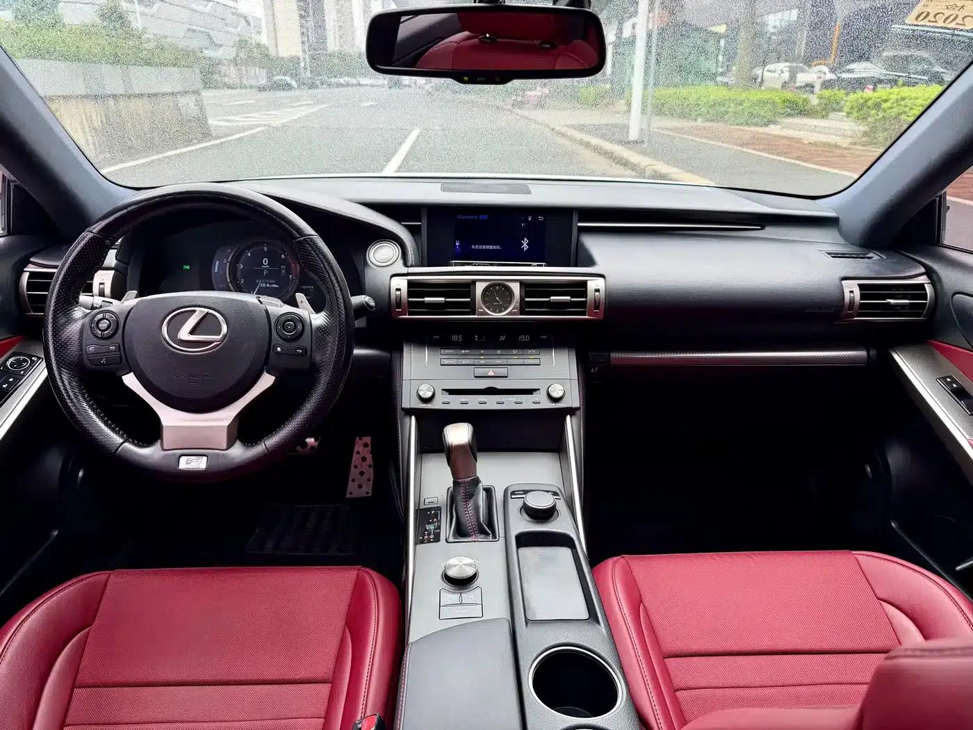 Lexus IS 2015 200t F SPORT — миниатюра 21