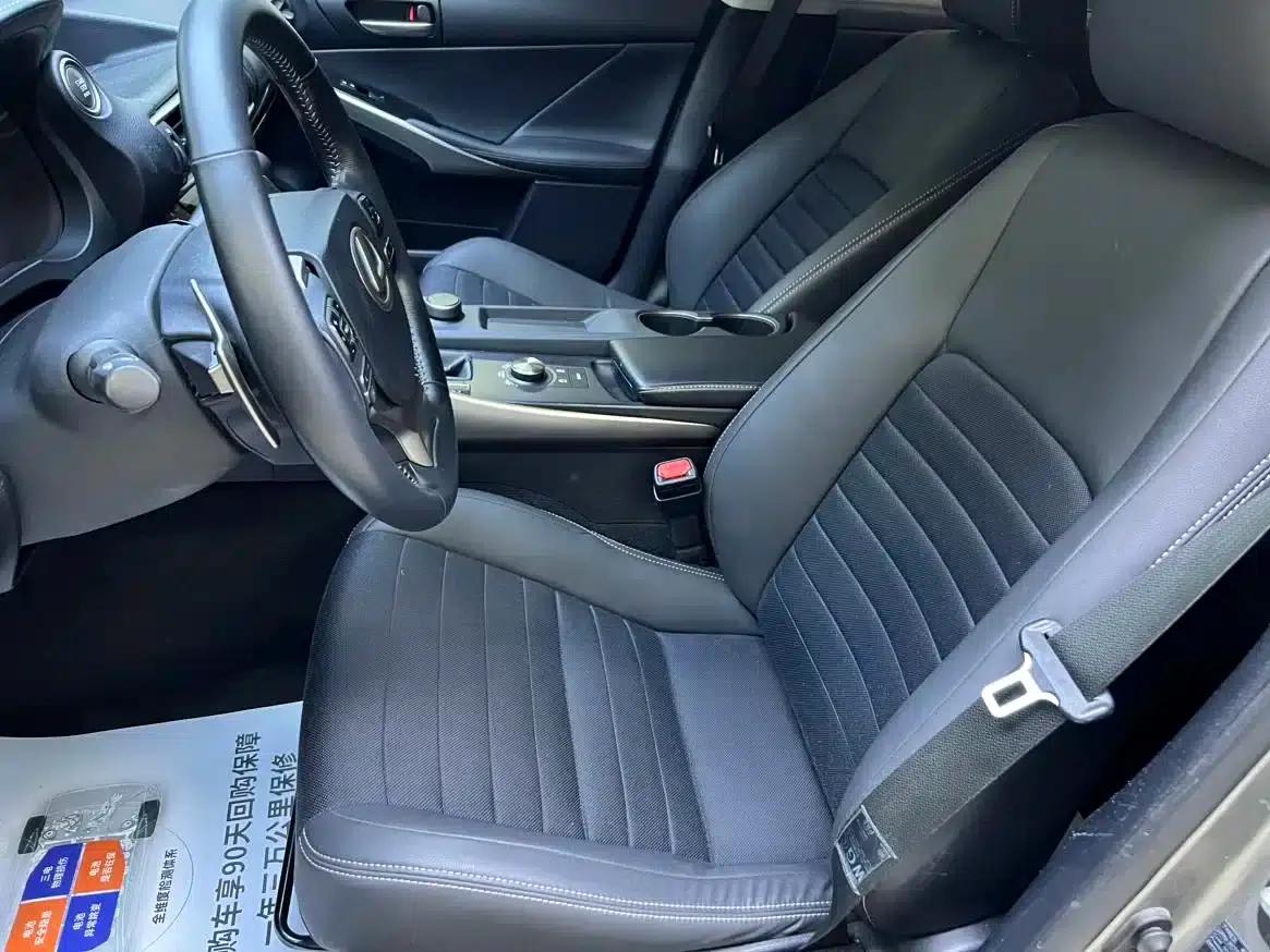 Lexus IS 2017 300 Leading Edition — миниатюра 11