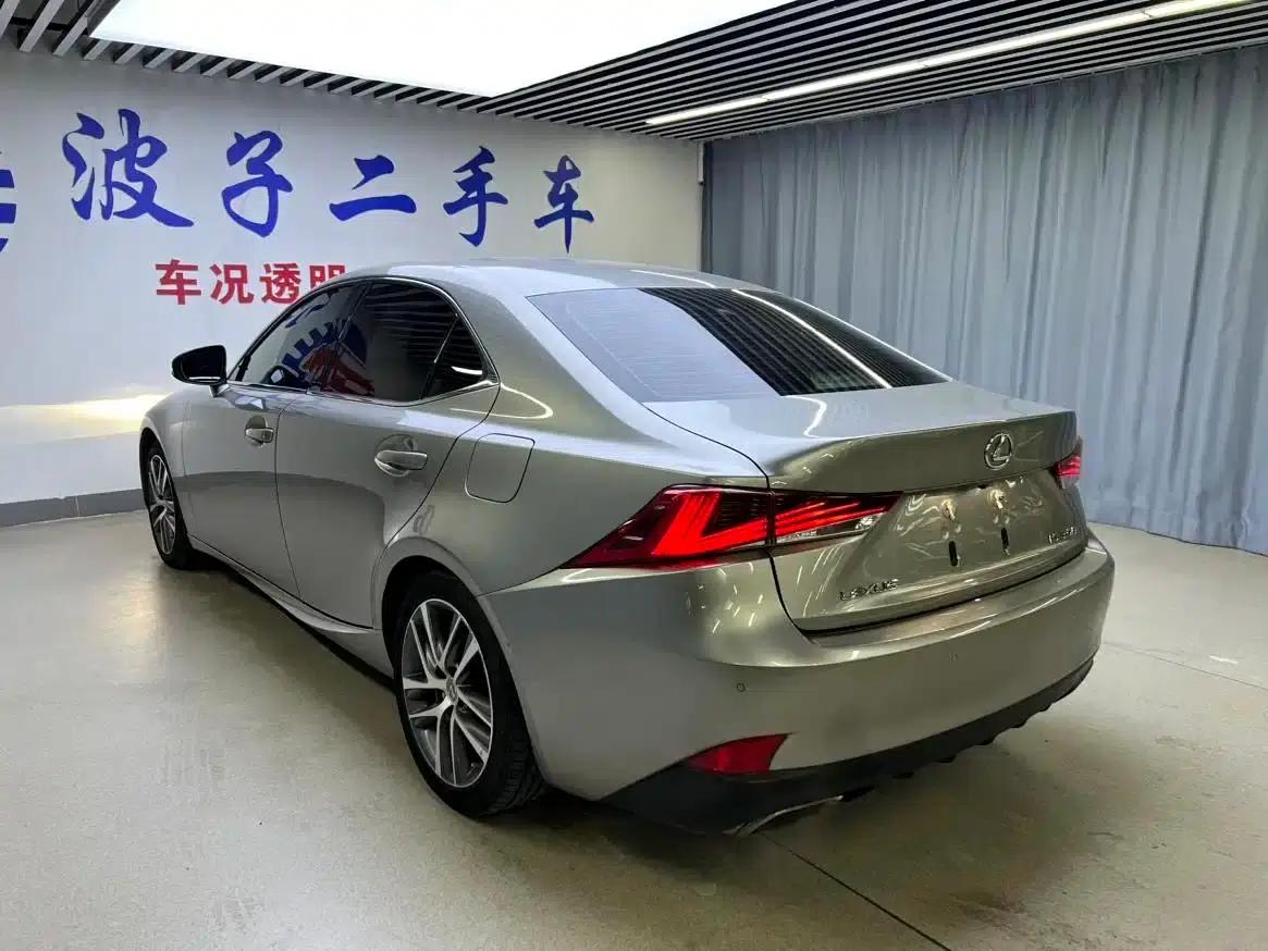 Lexus IS 2017 300 Leading Edition — миниатюра 20
