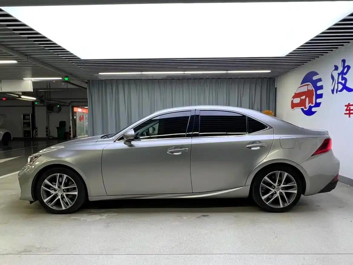 Lexus IS 2017 300 Leading Edition — миниатюра 6