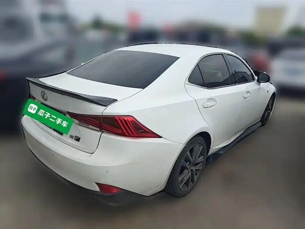 Lexus IS 2017 300 F SPORT Edition — миниатюра 12