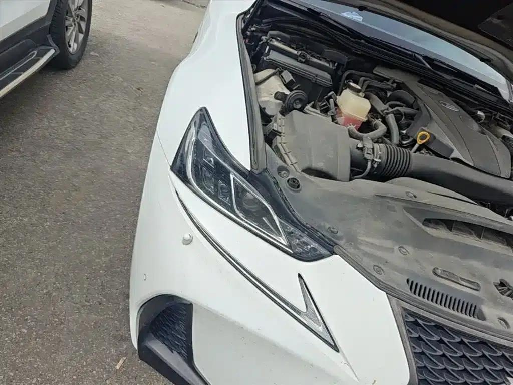 Lexus IS 2017 300 F SPORT Edition — миниатюра 13