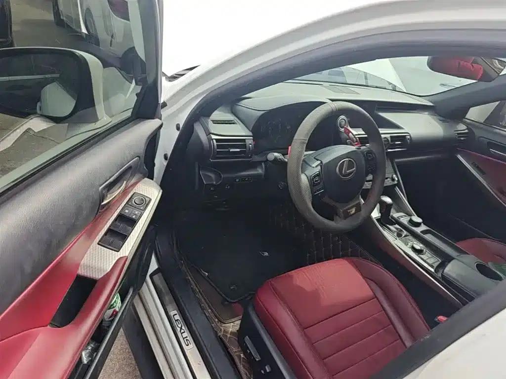 Lexus IS 2017 300 F SPORT Edition — миниатюра 23