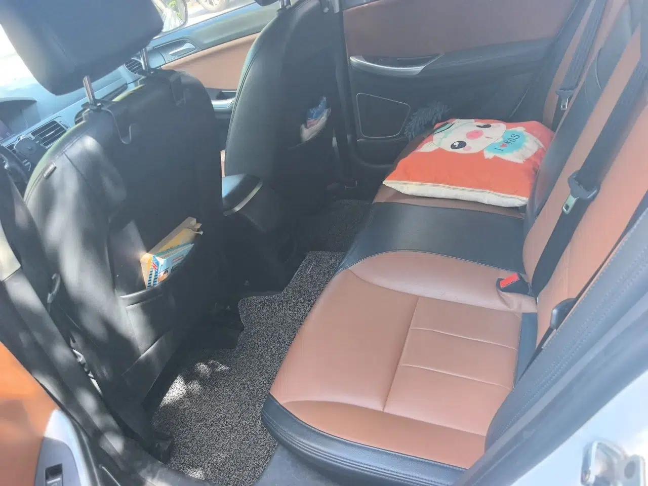 Roewe e550 2016 Deluxe Edition — миниатюра 18