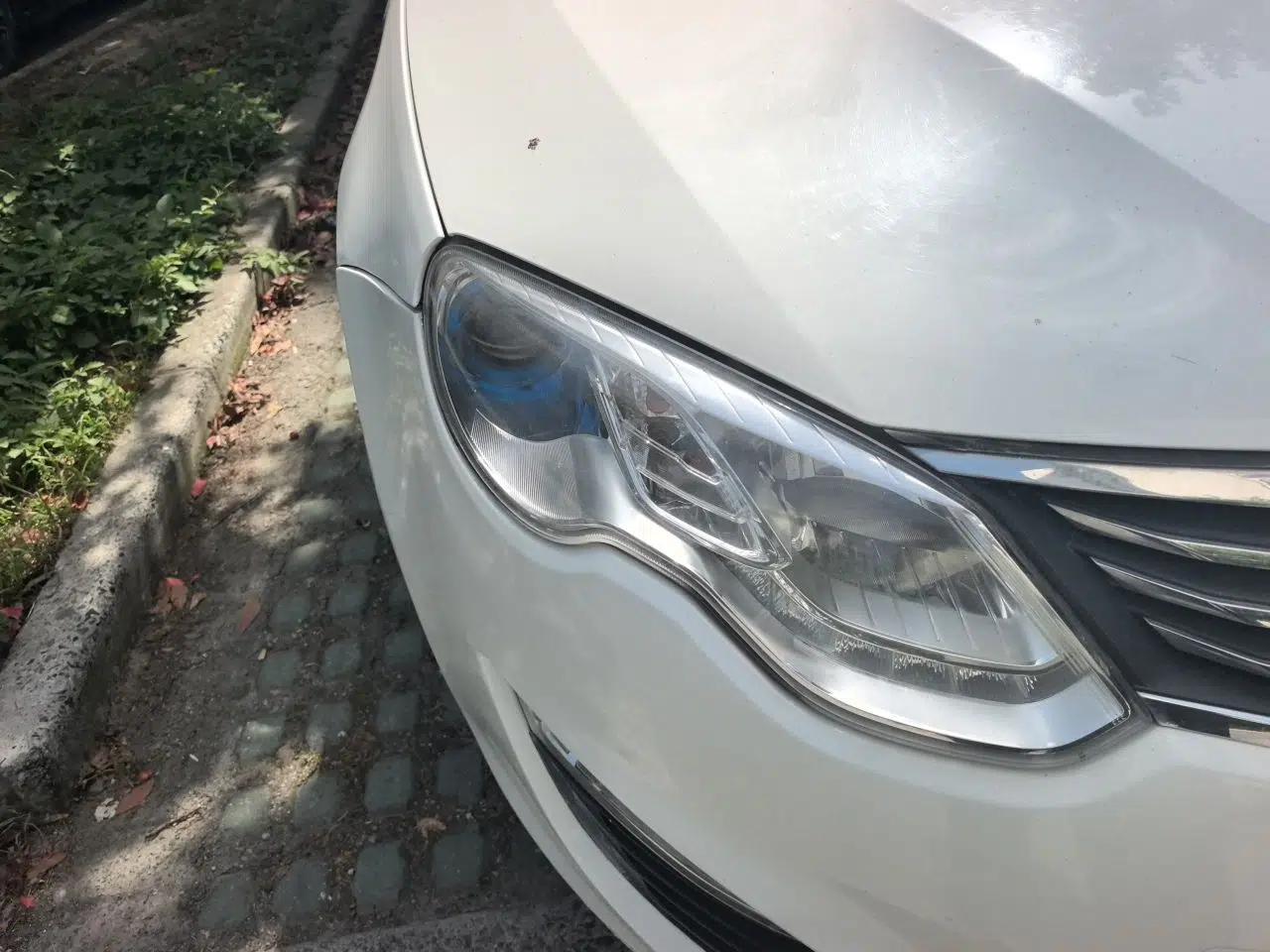 Roewe e550 2016 Deluxe Edition — миниатюра 7