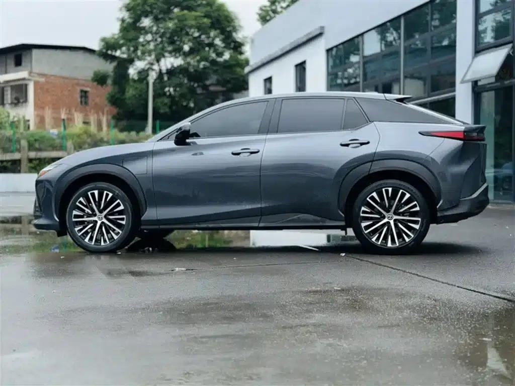 Lexus RZ 2023 450e AWD Luxury Edition — миниатюра 8
