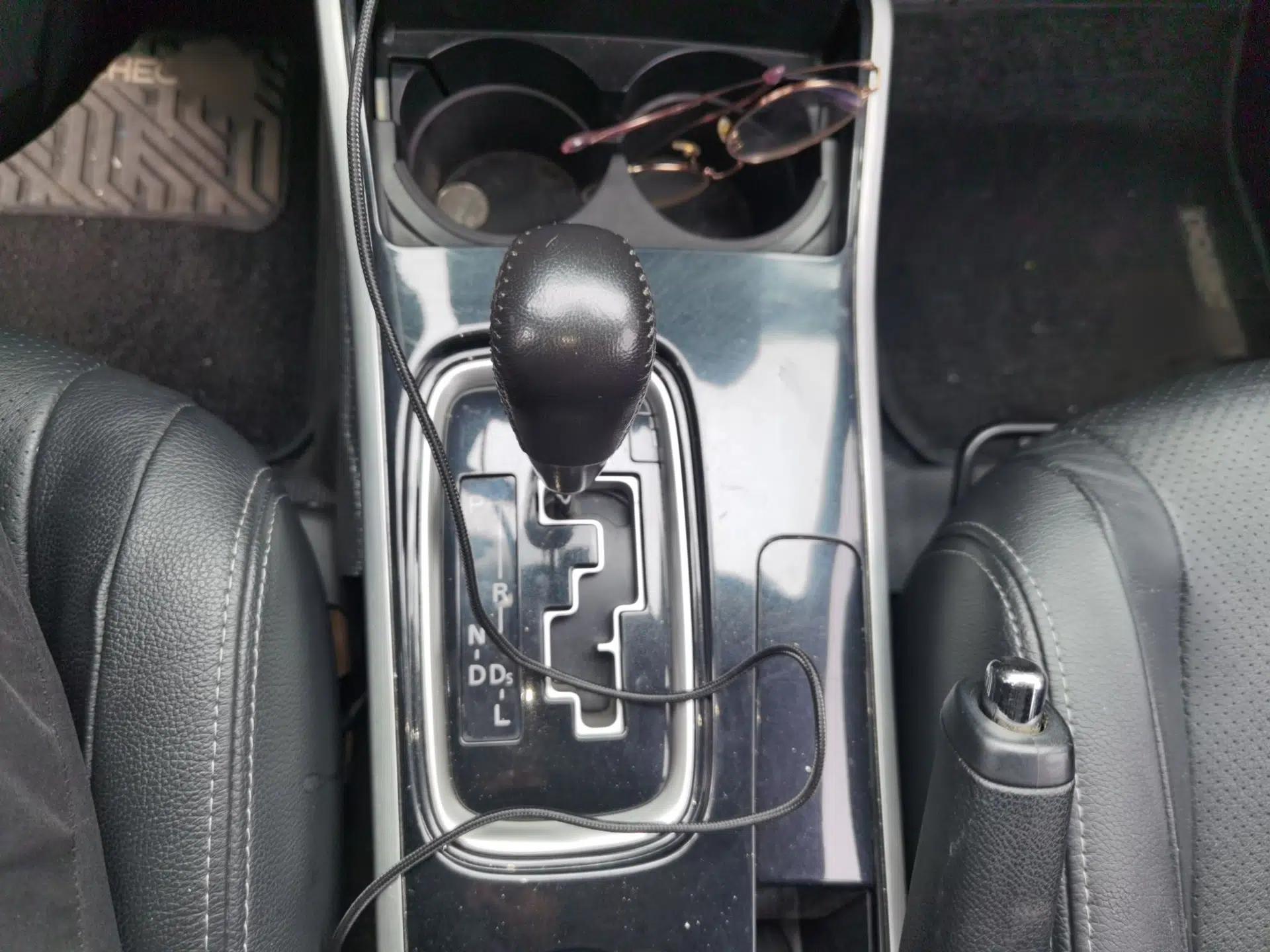 Mitsubishi Outlander 2018 2.0L Two-Wheel Drive Glory Edition 5 Seats — миниатюра 13