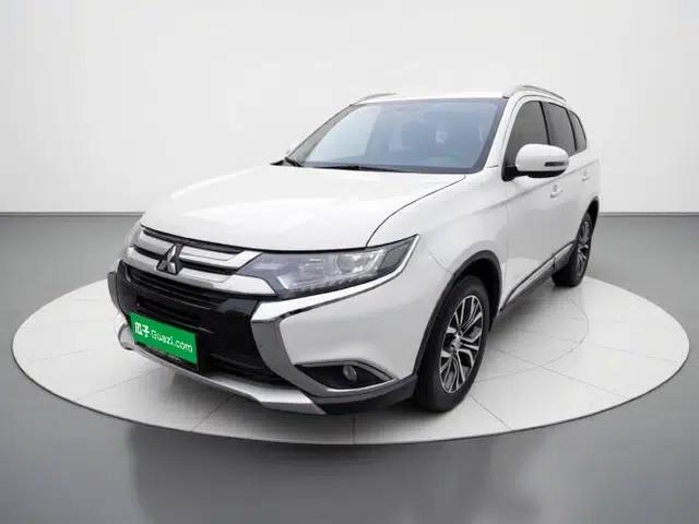 Mitsubishi Outlander 2018 2.0L Two-Wheel Drive Glory Edition 5 Seats
