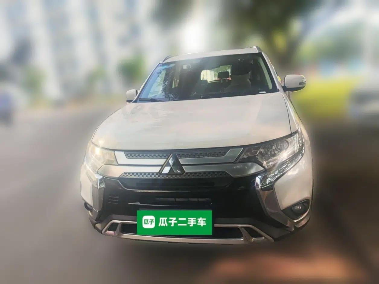 Mitsubishi Outlander 2019 2.0L Two-Wheel Drive Comfort Edition 5 Seats China VI Standard — миниатюра 2