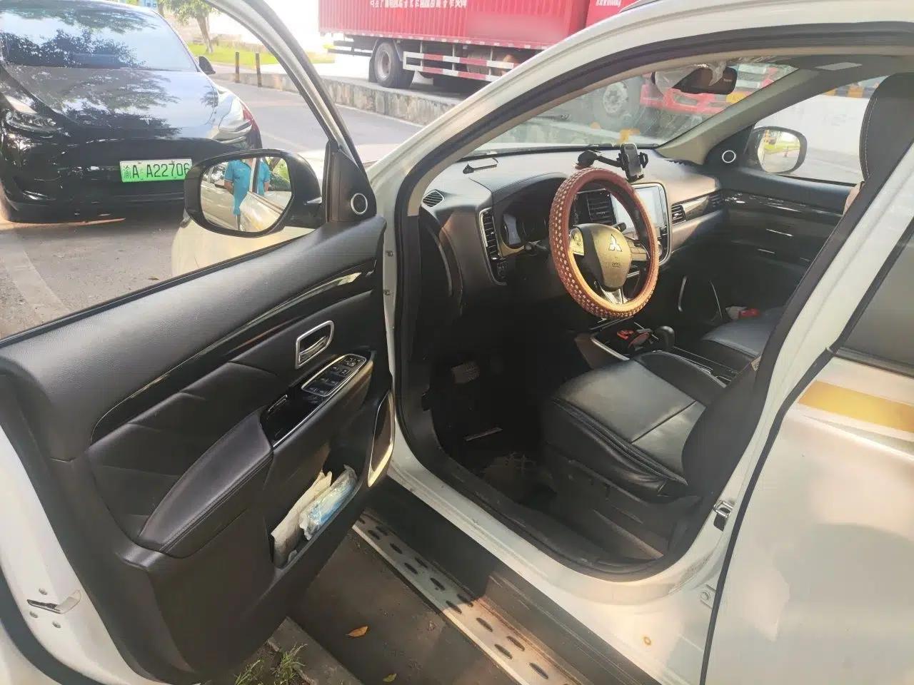 Mitsubishi Outlander 2019 2.0L Two-Wheel Drive Comfort Edition 5 Seats China VI Standard — миниатюра 17