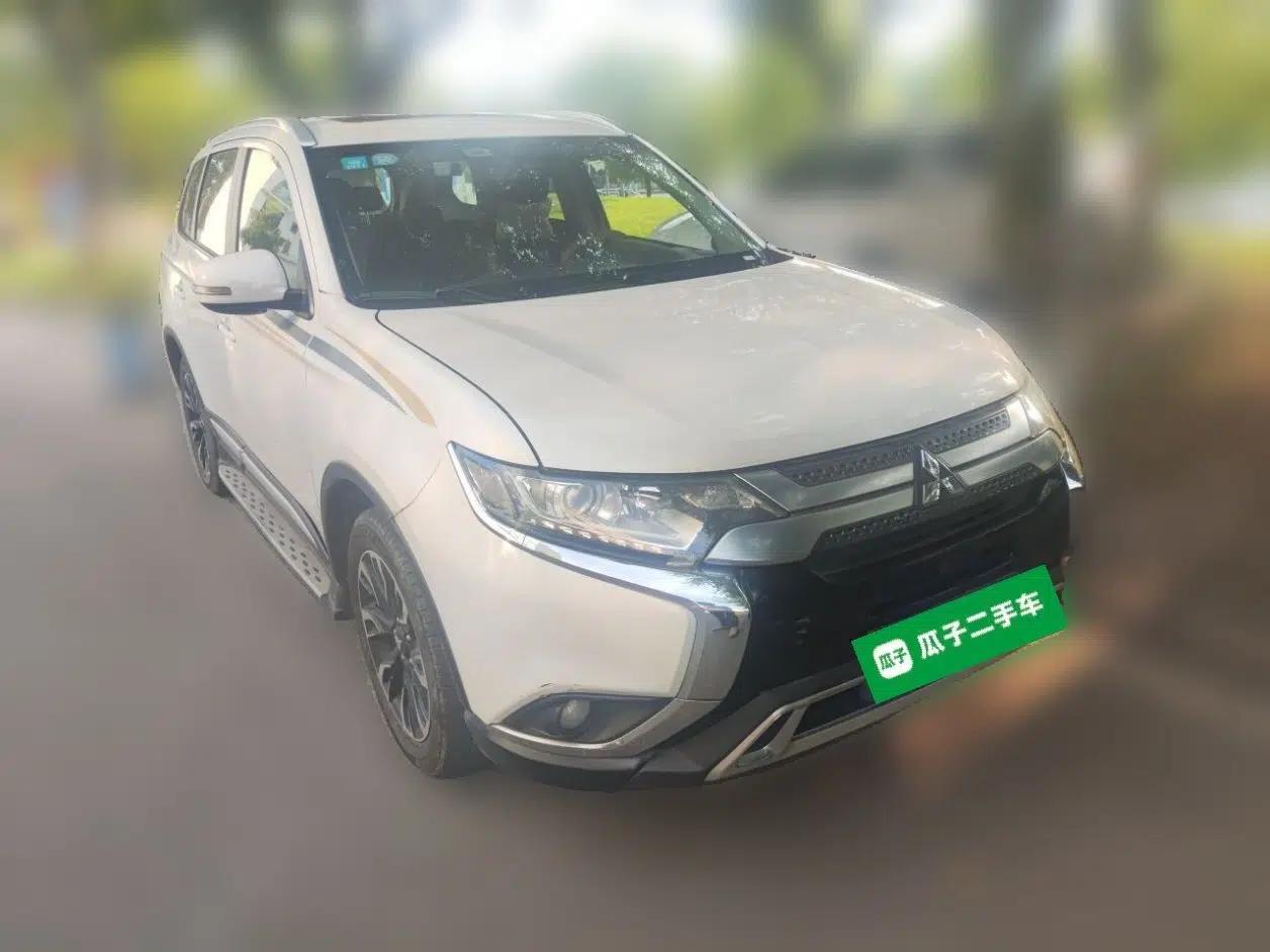 Mitsubishi Outlander 2019 2.0L Two-Wheel Drive Comfort Edition 5 Seats China VI Standard — миниатюра 3