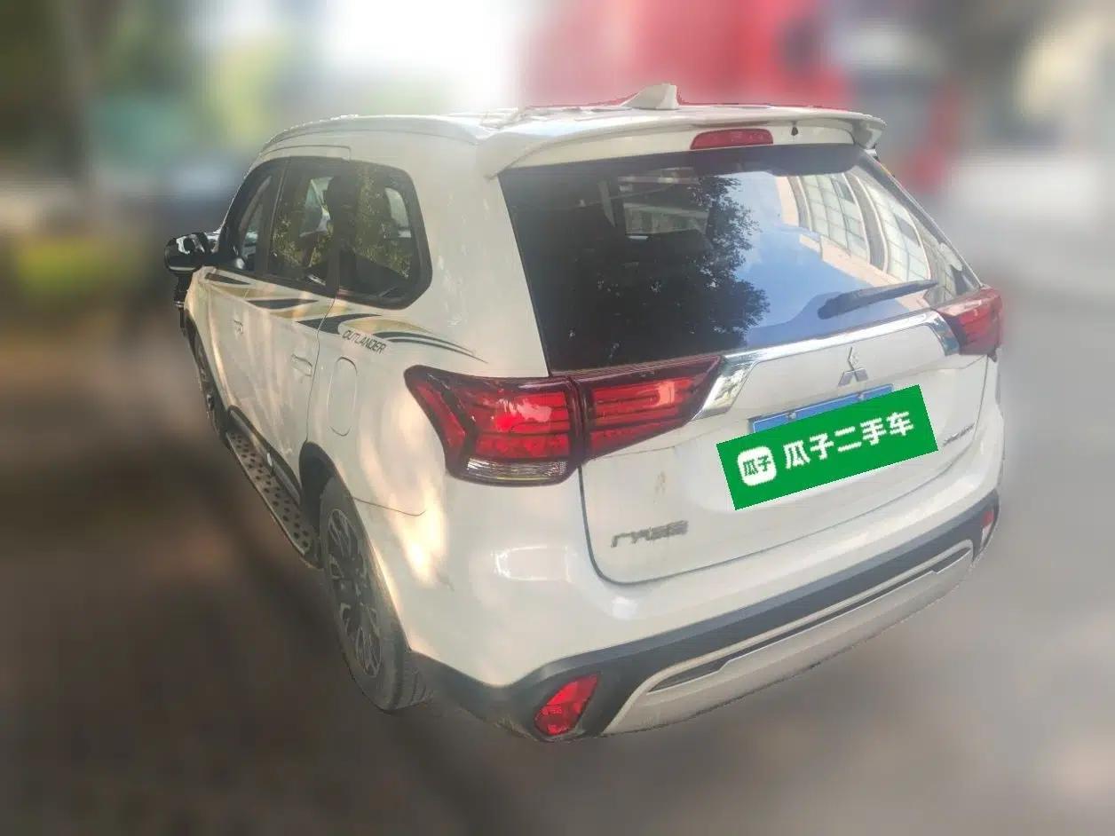 Mitsubishi Outlander 2019 2.0L Two-Wheel Drive Comfort Edition 5 Seats China VI Standard — миниатюра 4