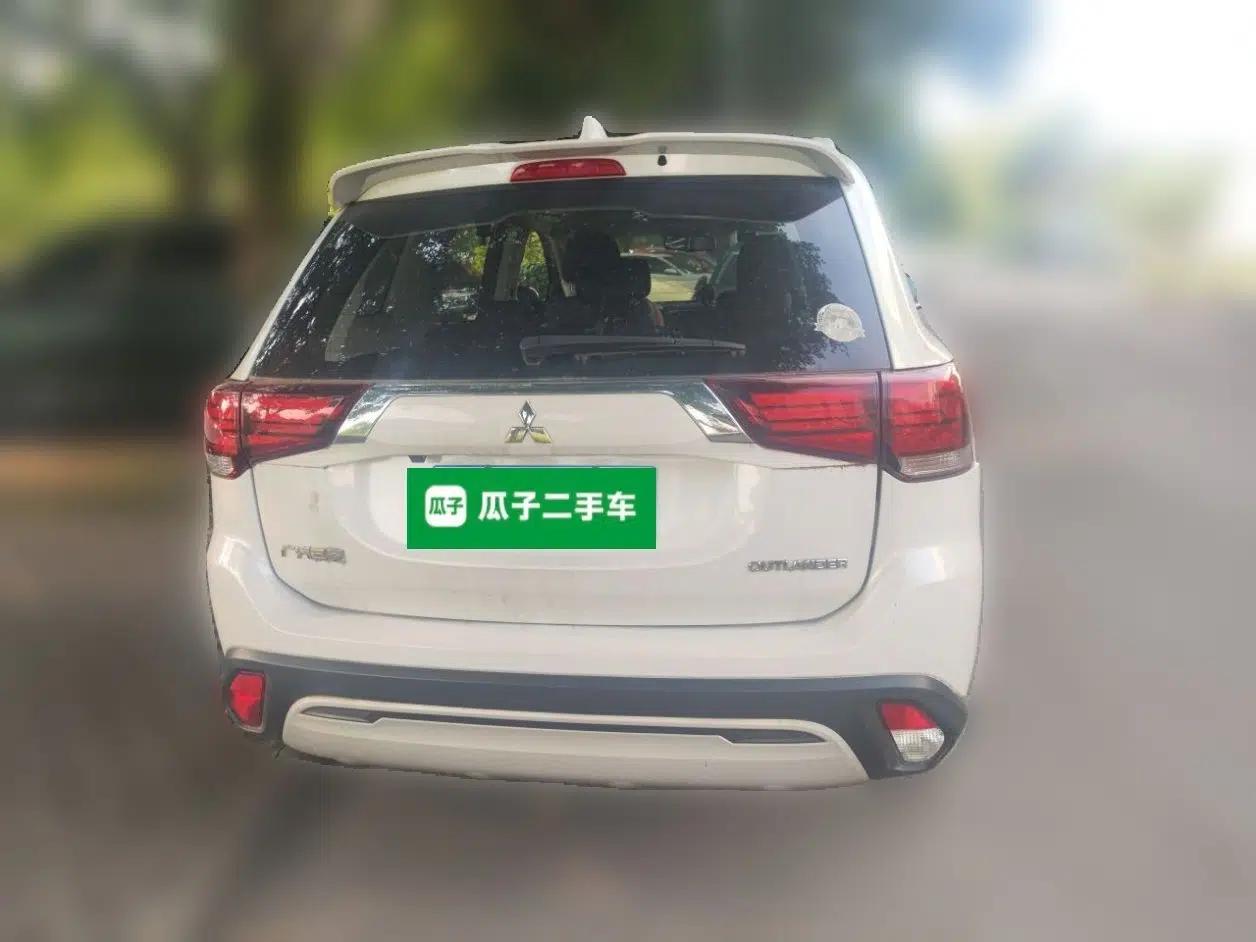 Mitsubishi Outlander 2019 2.0L Two-Wheel Drive Comfort Edition 5 Seats China VI Standard — миниатюра 5