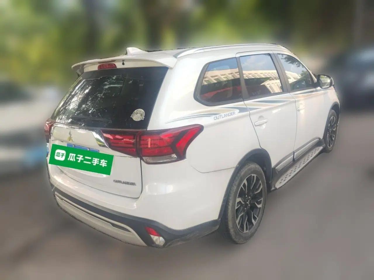 Mitsubishi Outlander 2019 2.0L Two-Wheel Drive Comfort Edition 5 Seats China VI Standard — миниатюра 6