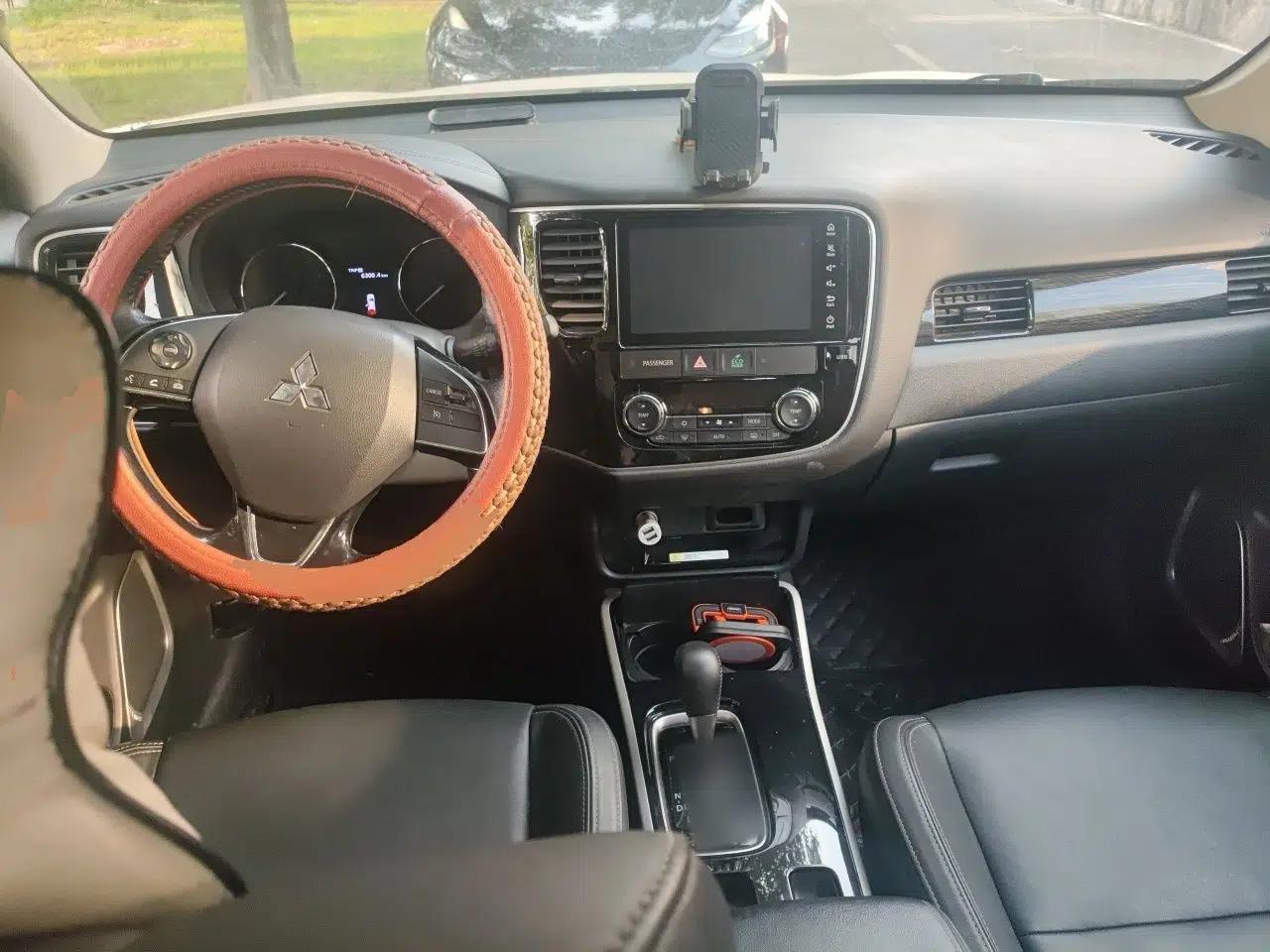 Mitsubishi Outlander 2019 2.0L Two-Wheel Drive Comfort Edition 5 Seats China VI Standard — миниатюра 10