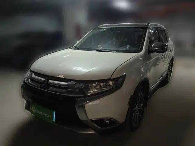 Mitsubishi Outlander 2016 2.4L 4x4 Elite Edition 5 Seats