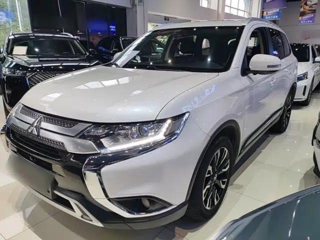 Mitsubishi Outlander 2020 2.0L Two-Wheel Drive Comfort Edition 7-Seater