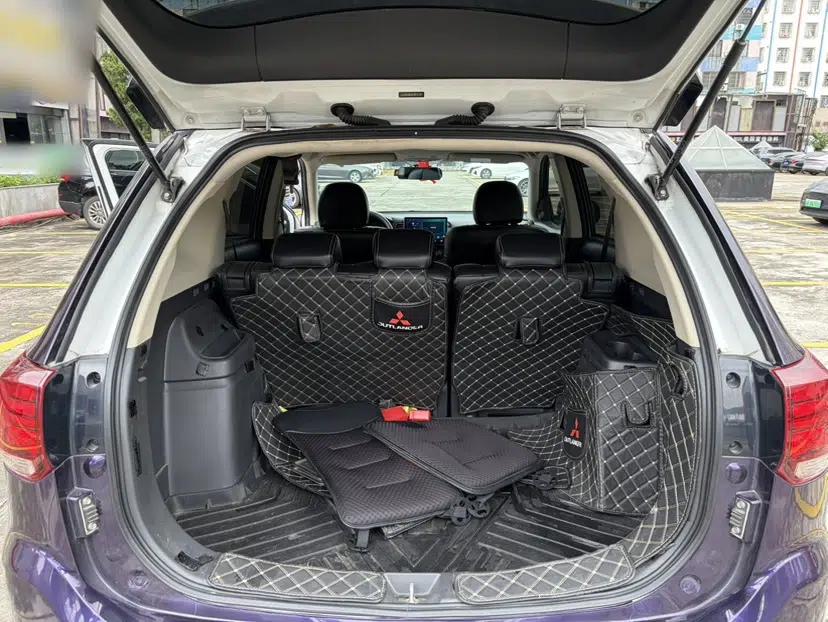 Mitsubishi Outlander 2020 2.0L Two-Wheel Drive Comfort Edition 5 Seats — миниатюра 19