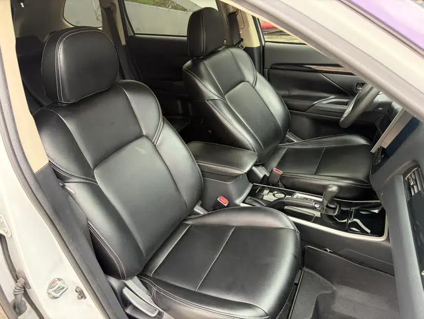 Mitsubishi Outlander 2020 2.0L Two-Wheel Drive Comfort Edition 5 Seats — миниатюра 25