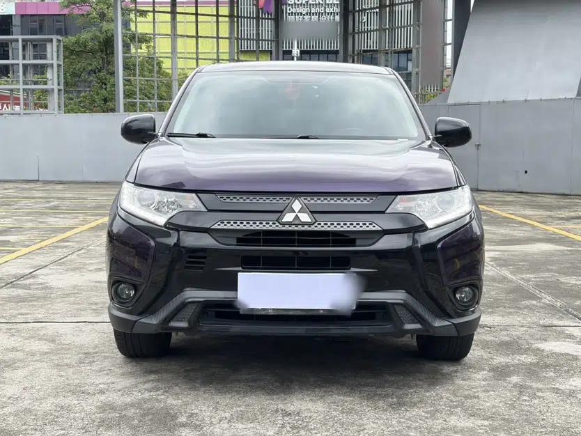 Mitsubishi Outlander 2020 2.0L Two-Wheel Drive Comfort Edition 5 Seats — миниатюра 7